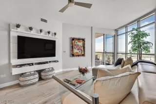 Photo #1: 2640525 Listing 