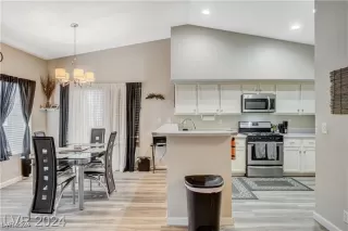 Photo #6: 2640554 Listing 
