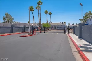 Photo #1: 2640555 Listing