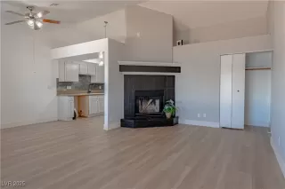 Photo #4: 2640555 Listing