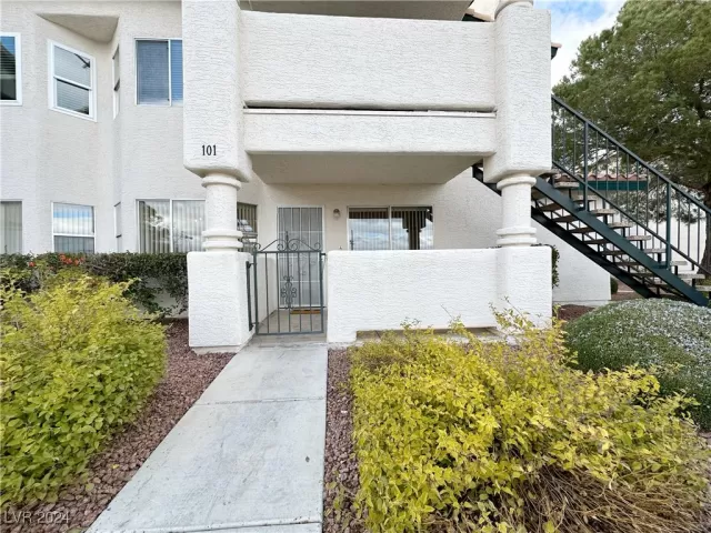 MLS: 2640567 Condo For Sale