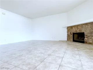 Photo #6: 2640567 Listing 