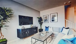 Photo #5: 2640574 Listing