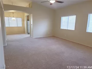 Photo #2: 2640594 Listing 