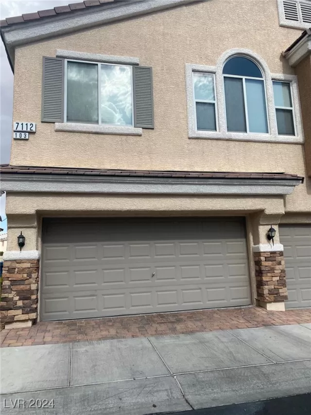 MLS: 2640601 Condo For Sale