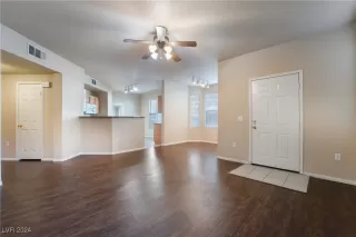 Photo #5: 2640606 Listing 