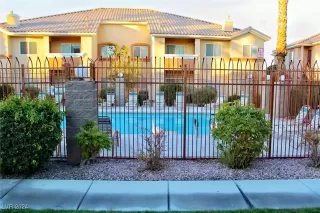 Photo #2: 2640607 Listing 