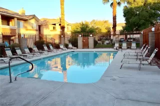 Photo #4: 2640607 Listing 