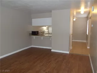 Photo #3: 2640619 Listing 