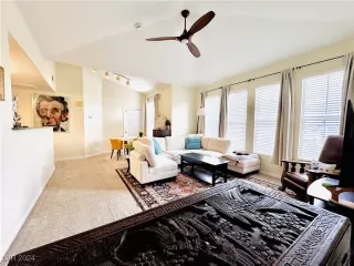 Photo #3: 2640621 Listing 