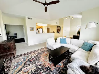 Photo #4: 2640621 Listing 