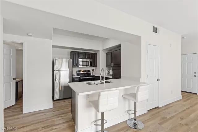 MLS: 2640628 Condo For Sale