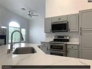 Photo #3: 2640633 Listing 