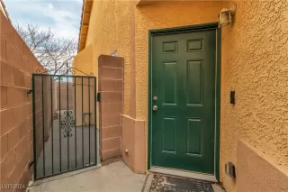 Photo #3: 2640635 Listing