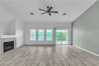 Photo #5: 2640635 Listing