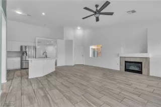 Photo #6: 2640635 Listing