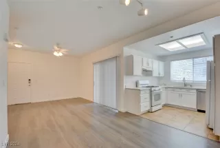 Photo #3: 2640645 Listing 