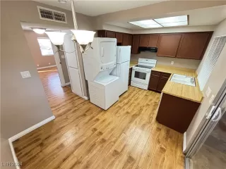 Photo #2: 2640657 Listing 