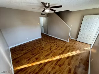 Photo #3: 2640657 Listing 