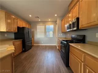 Photo #1: 2640661 Listing 