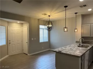 Photo #3: 2640663 Listing 