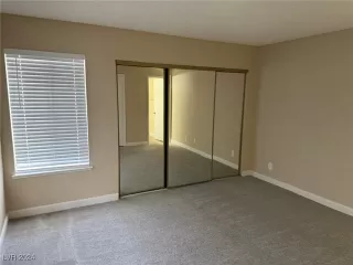 Photo #4: 2640669 Listing 