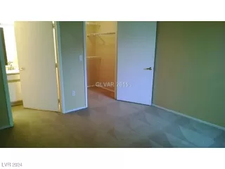 Photo #5: 2640689 Listing 