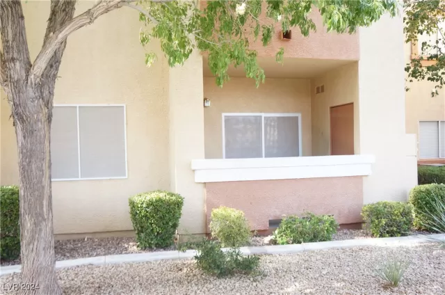MLS: 2640693 Condo For Sale