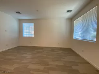 Photo #3: 2640697 Listing 