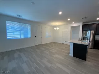 Photo #5: 2640697 Listing 