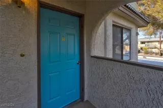 Photo #3: 2640701 Listing