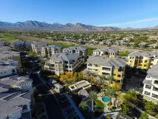 Photo #1: 2640711 Listing