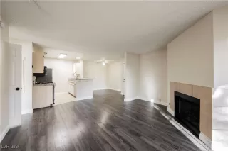 Photo #2: 2640737 Listing 