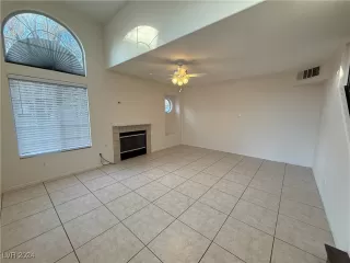 Photo #5: 2640751 Listing 