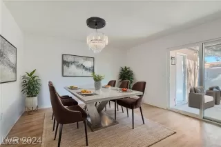 Photo #4: 2640754 Listing