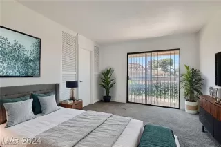 Photo #6: 2640754 Listing