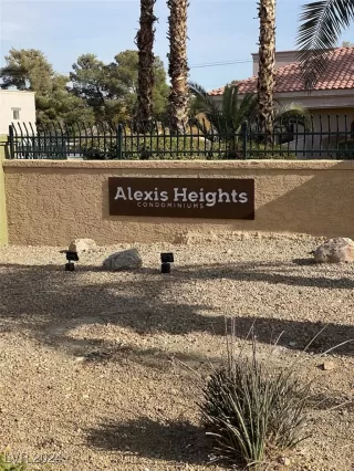 Photo #3: 2640758 Listing 