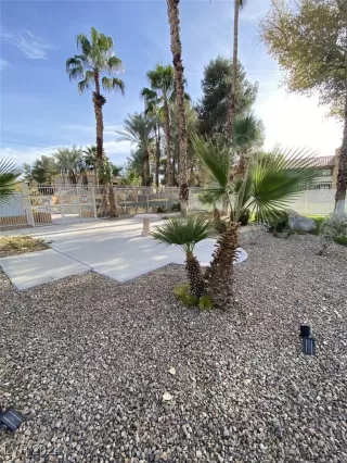 Photo #5: 2640758 Listing 