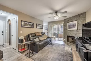 Photo #4: 2640763 Listing 