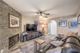 Photo #6: 2640763 Listing 