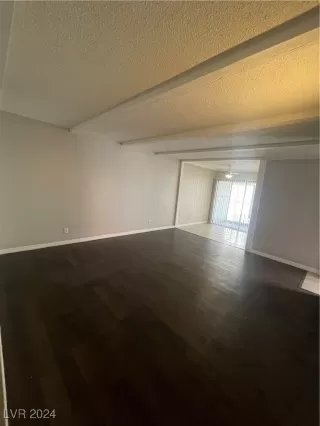 Photo #1: 2640764 Listing 