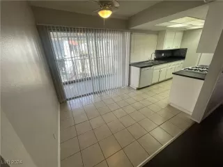 Photo #2: 2640764 Listing 