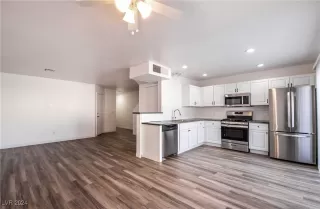Photo #2: 2640779 Listing
