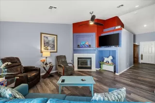 Photo #6: 2640797 Listing