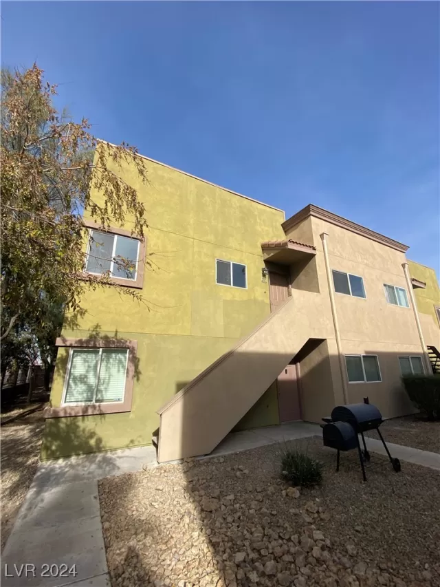 MLS: 2640798 Condo For Sale