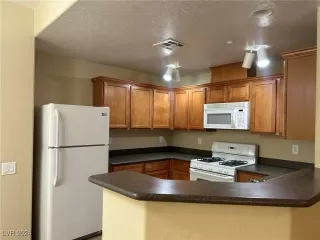 Photo #4: 2640811 Listing 