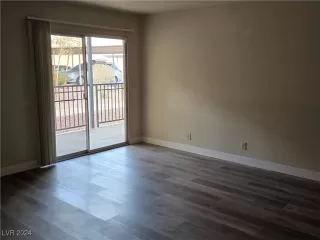 Photo #4: 2640823 Listing 