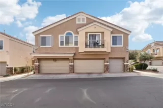 Photo #1: 2640870 Listing