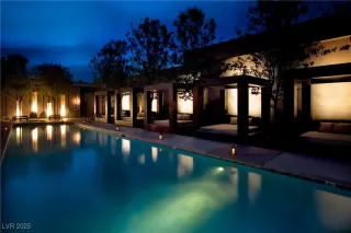 Photo #1: 2640876 Listing 