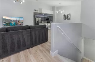 Photo #6: 2640881 Listing 